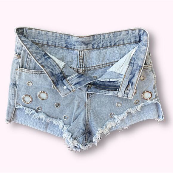 High Rise Shortie Cutoff Raw Hem Denim Jean Shorts Sz 27 - Picture 4 of 6